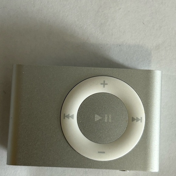 iPod Shuffle 2nd Generation Includes Charger Pre Owned SOLD AS IS - Picture 6 of 8